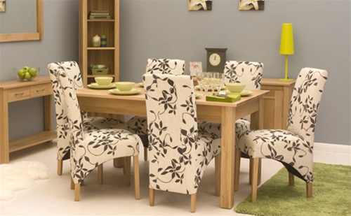 Image of Baumhaus Mobel Oak Dining Table 4/6 Seater