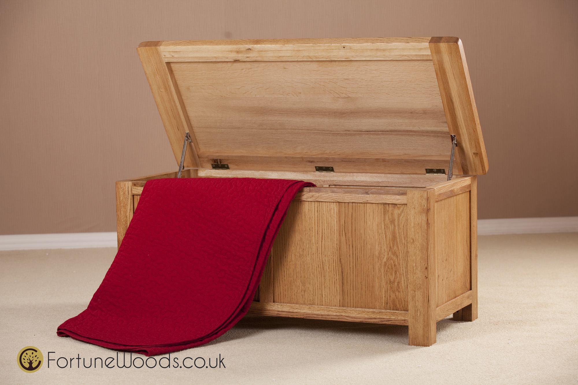 Fortune Woods Country Large Blanket Box