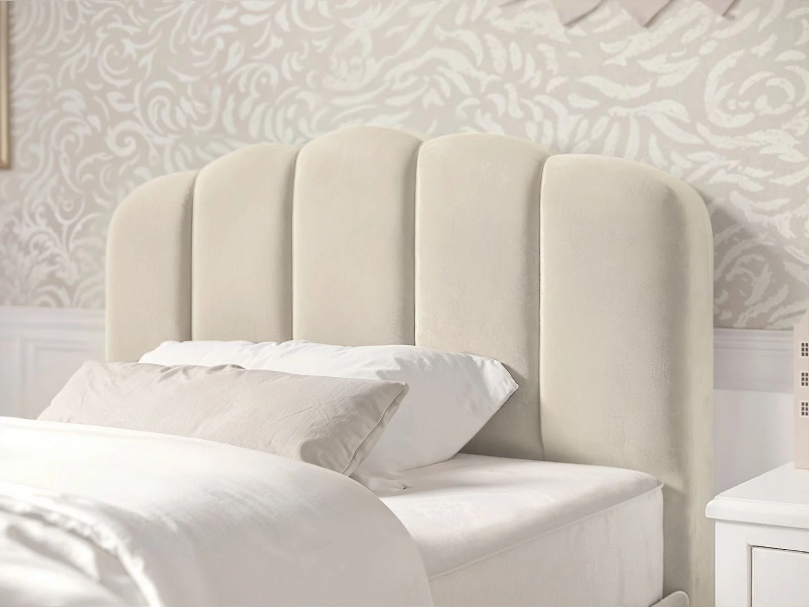 Flair Scallop Velvet Bed Frame – view 2