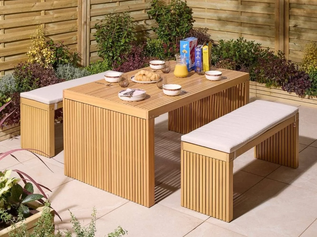 Rowlinson Kyoto 4 Seat Dining Set with Cushions – view 9